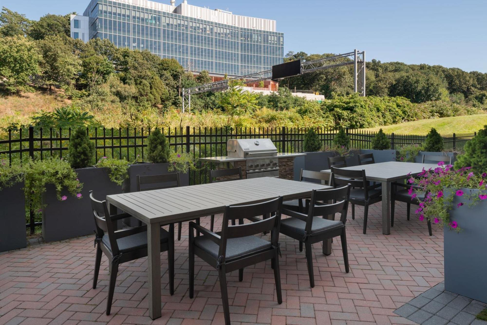 Residence Inn By Marriott Boston Waltham Exterior photo
